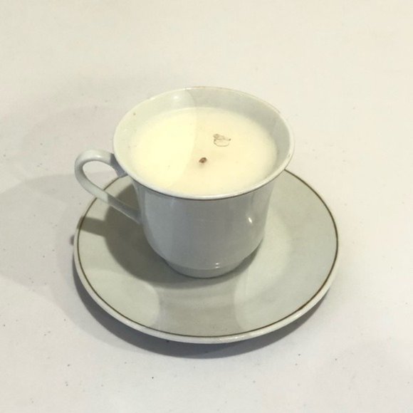 English Teacup & Saucer Candles New - Picture 9 of 15